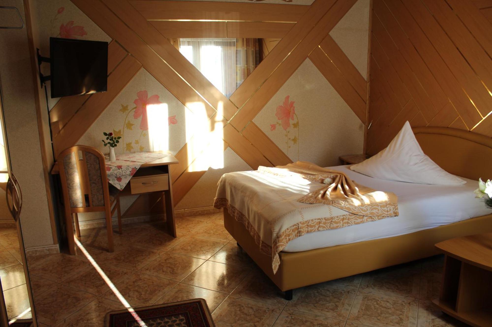 Top Hotel Edingen Zewnętrze zdjęcie